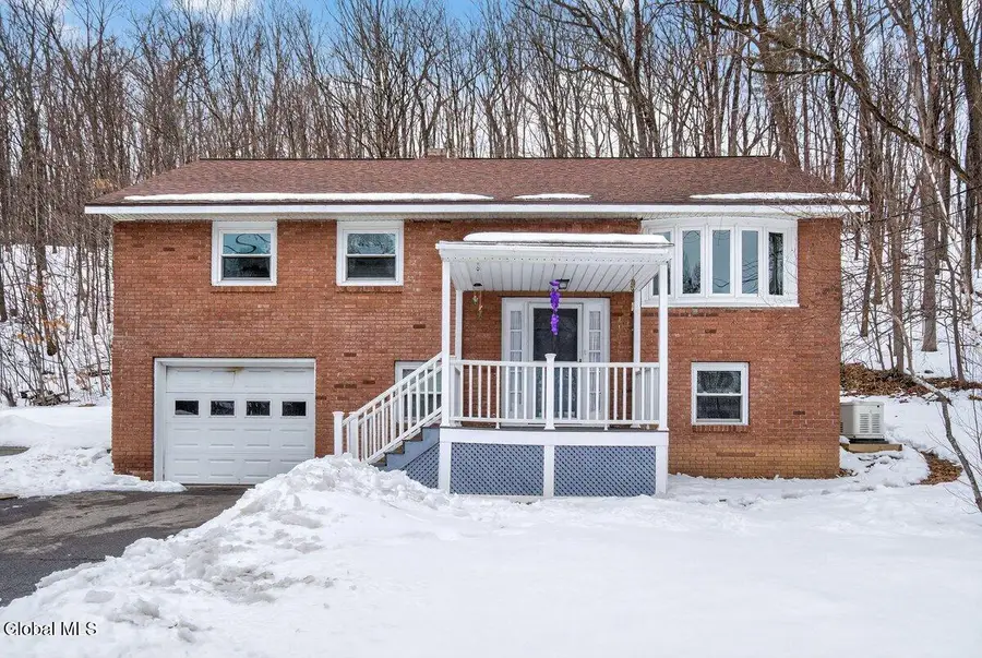 31 Daniels Road, Saratoga Springs, NY 12866 - #3