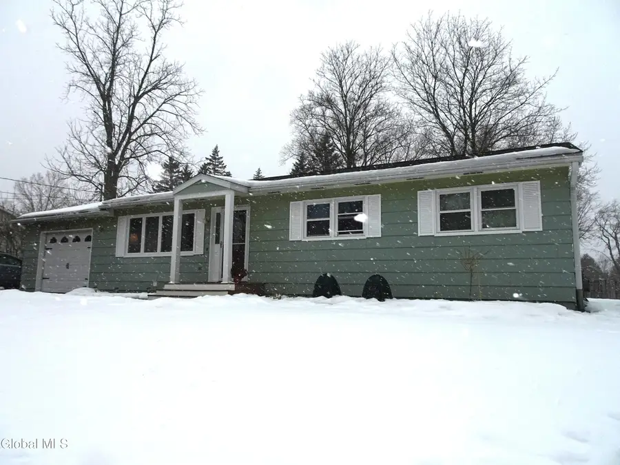 10 Mann Drive, Castleton On Hudson, NY 12033 - #2