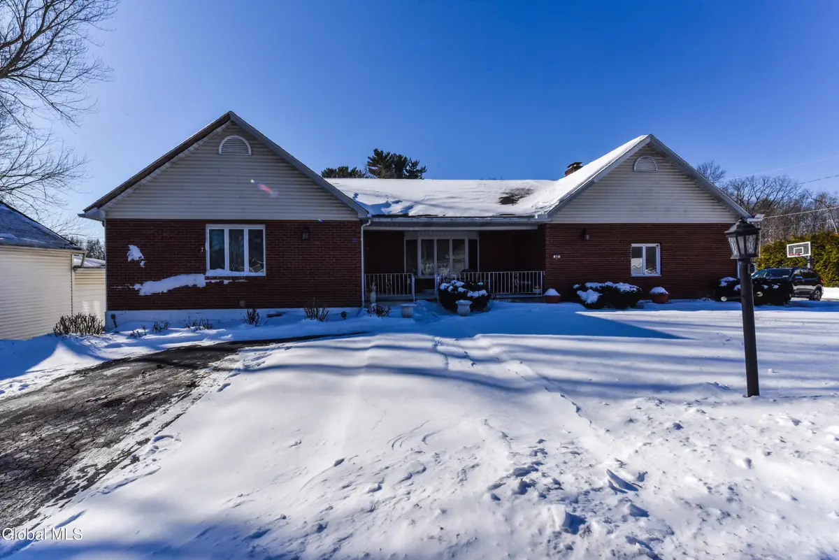 62 Monroe Avenue, Bethlehem, NY 12203 - #1