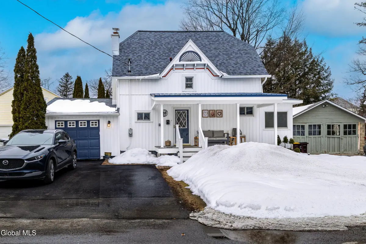 5 Southeast Street, Saratoga Springs, NY 12866 - #1