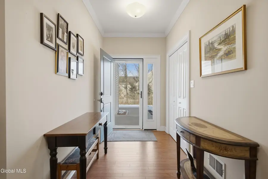 707 Lois Lane, Schenectady, NY 12304 - #3