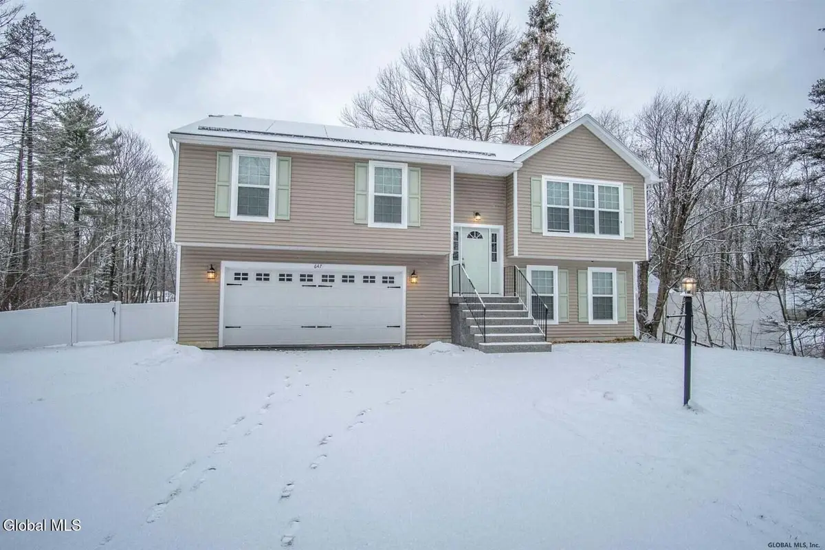 647 Pearse Road, Niskayuna, NY 12309 - #1