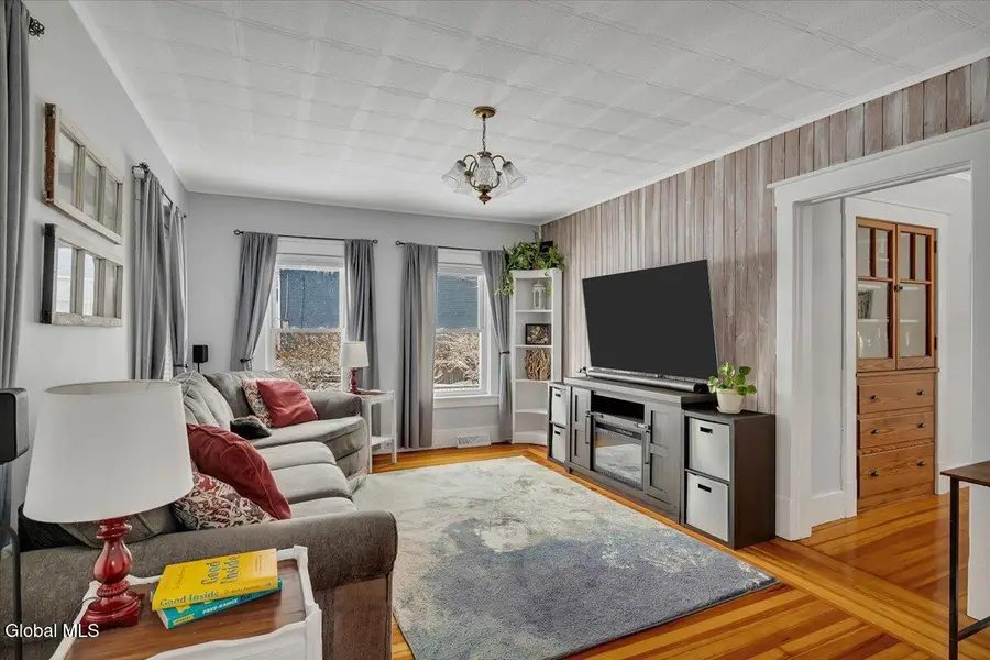 37 Hamilton Avenue, Troy, NY 12180 - #2