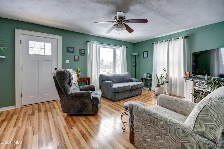 12 Christman Place, Amsterdam, NY 12010 - #3