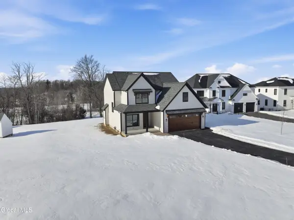 2 Welding Way, Colonie, NY 12047