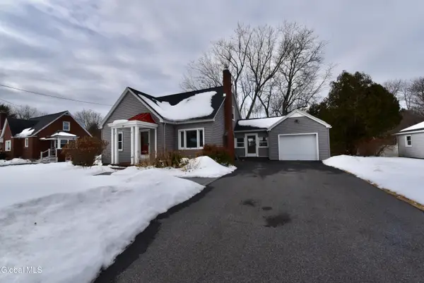 29 Washington Avenue, Mechanicville, NY 12118