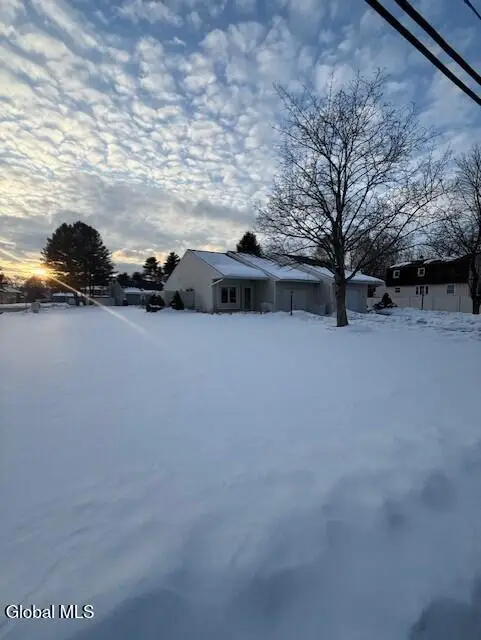 119 Fort Hunter Road, Guilderland, NY 12303