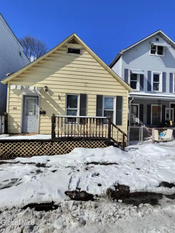 861 4th Avenue, Troy, NY 12182