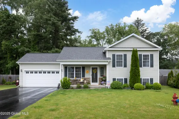 20 Quarry Circle Way, Hudson Falls, NY 12839