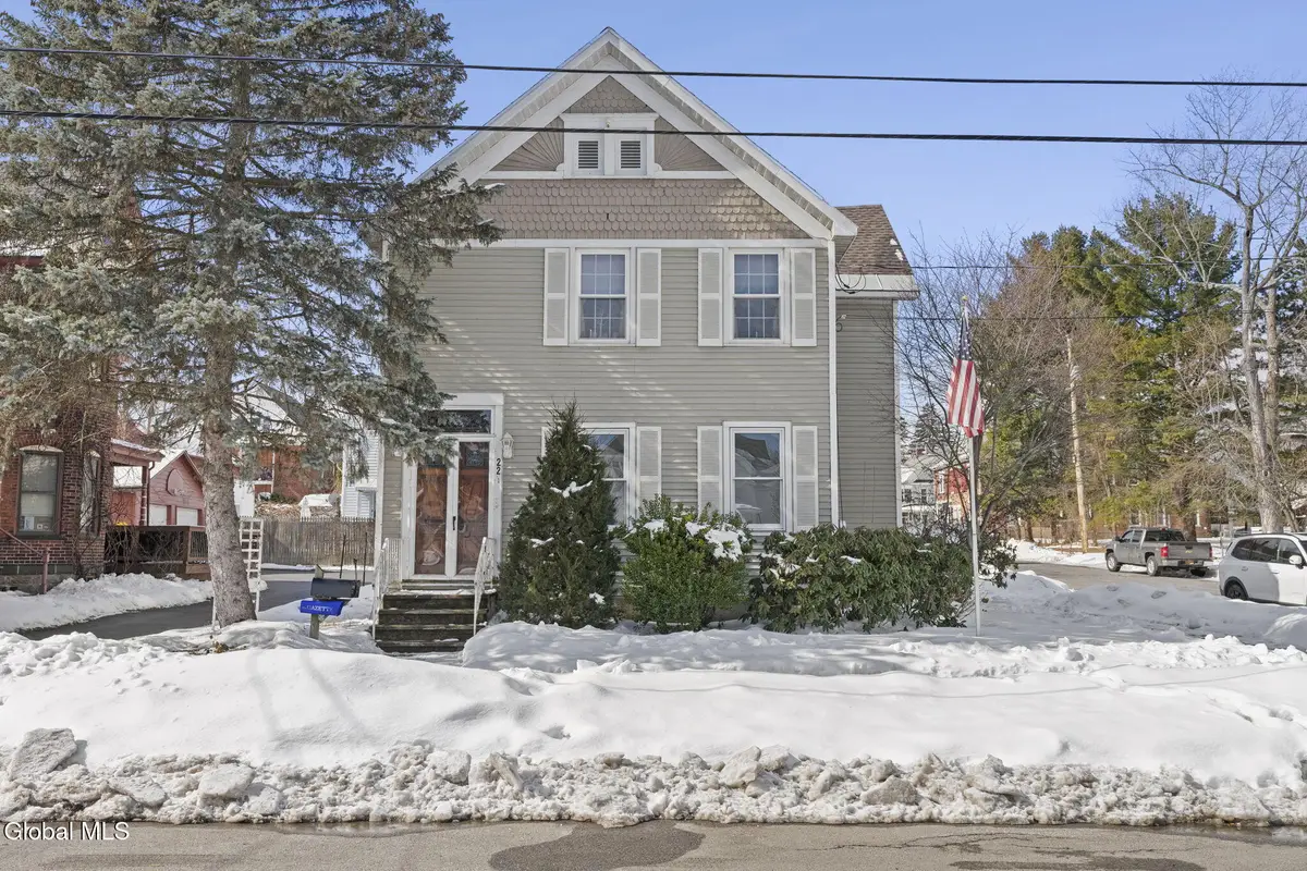 221 N 3rd Avenue, Mechanicville, NY 12118 - #1