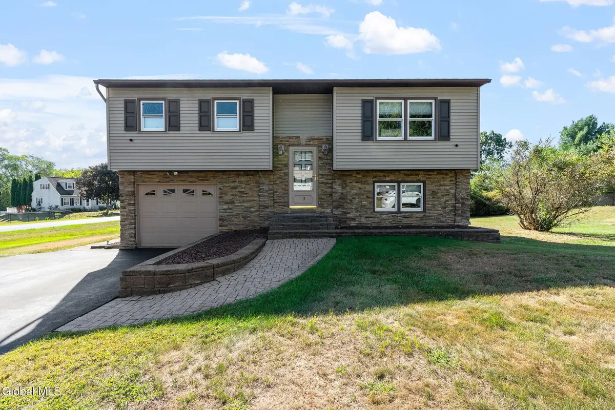 17 New Bridge Drive, Stillwater, NY 12170 - #1