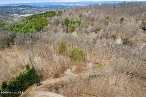 65 Deer Run Way, Hartford, NY 12838