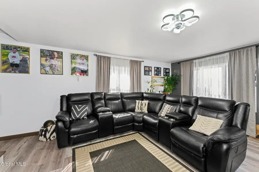 413 E Campbell Rd Extension, Rotterdam, NY 12303 - #3