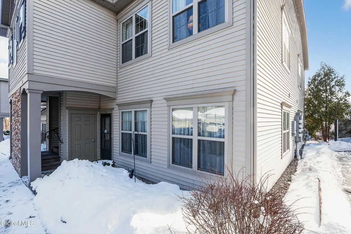 73 Saratoga Road #APT 7, Schenectady, NY 12302 - #1