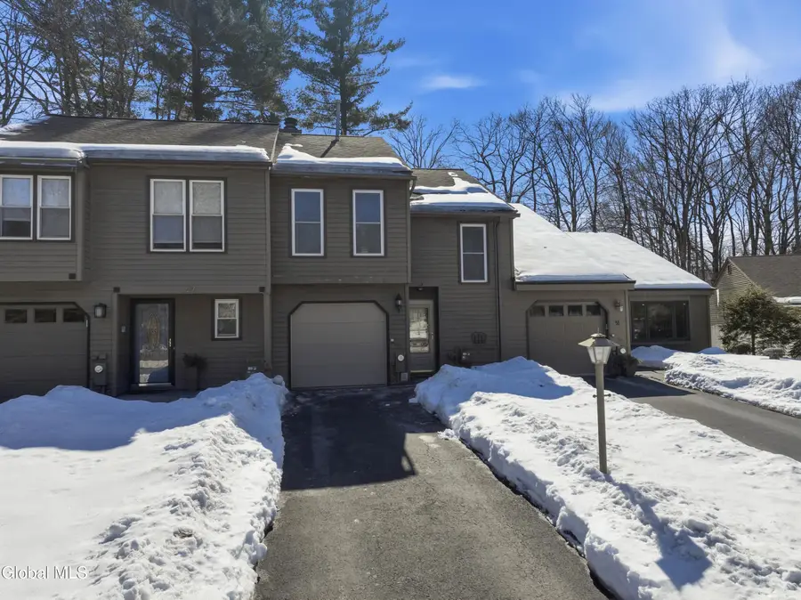 29 Tekakwitha Court, Clifton Park, NY 12065 - #2