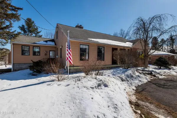 42 Thompson Hill Road, East Greenbush, NY 12144