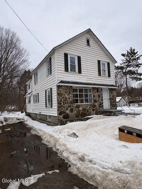 786 County Rt 24, Corinth, NY 12822