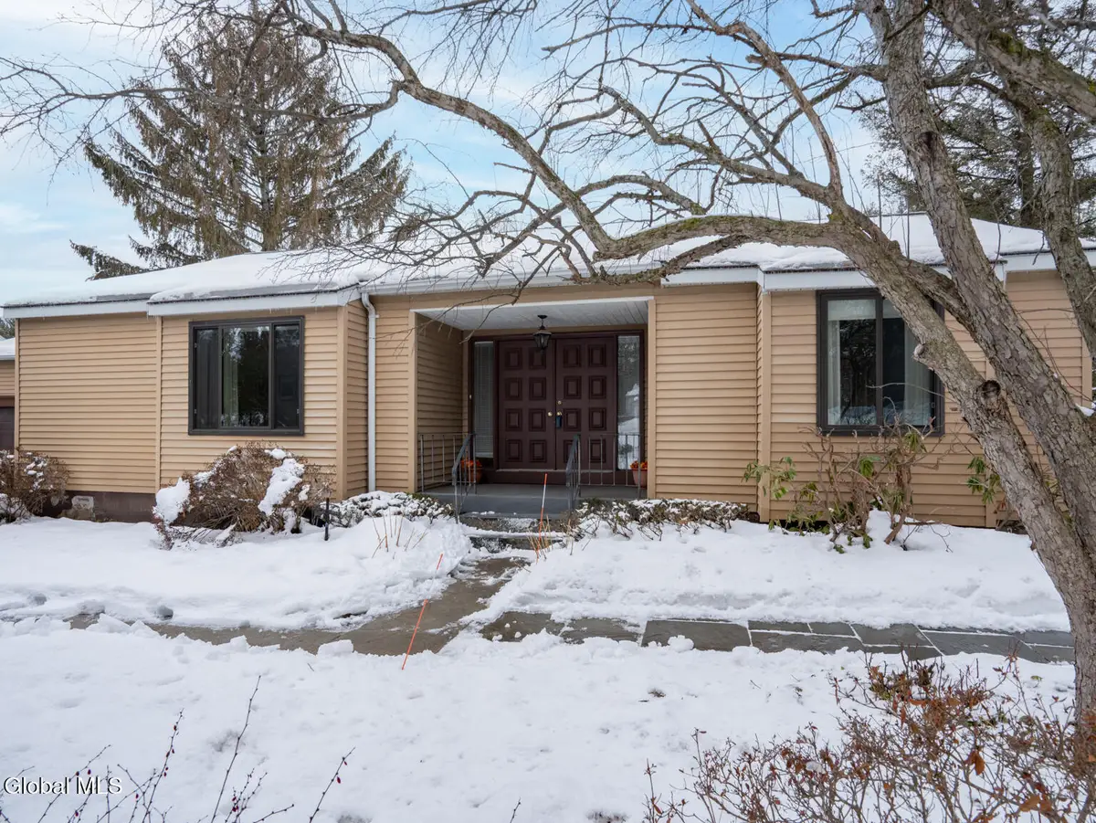 2 Loudonwood East, Loudonville, NY 12211 - #1