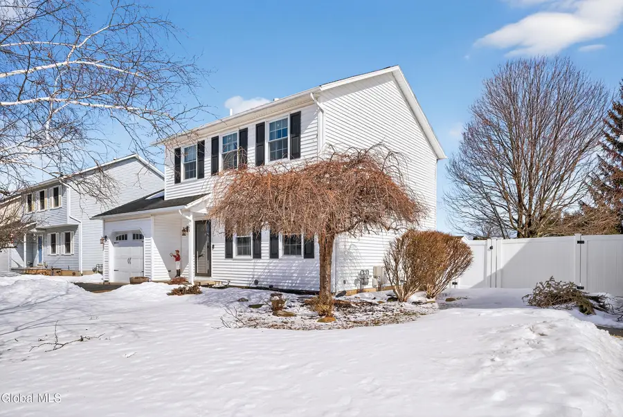 8 Corina Court, Watervliet, NY 12189 - #3