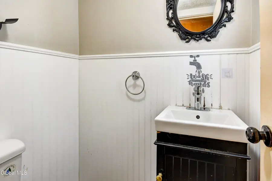 281 N Kingsboro Avenue, Gloversville, NY 12078 - #3