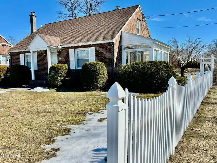 3142 Turnbull Street, Rotterdam, NY 12306 - #3