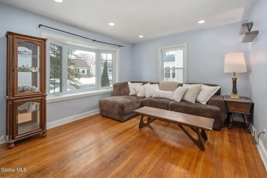 20 N Elmhurst Avenue, Colonie, NY 12205 - #2