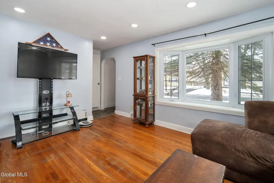 20 N Elmhurst Avenue, Colonie, NY 12205 - #3