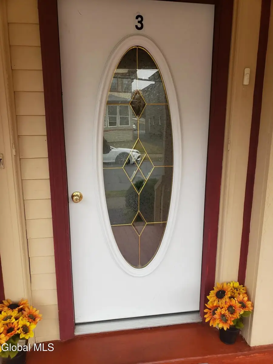 34 3rd Avenue, Gloversville, NY 12078 - #2
