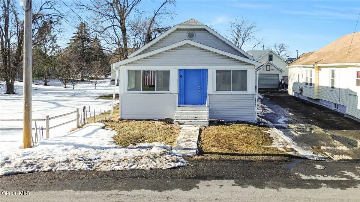 9 Elmhurst Avenue, Colonie, NY 12205 - #1