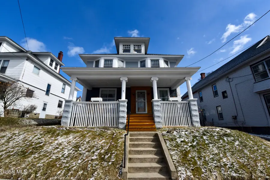 7 Grant Avenue, Amsterdam, NY 12010 - #3