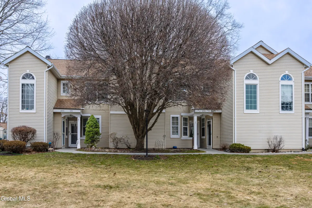 4706 Foxwood S Drive, Clifton Park, NY 12065 - #1