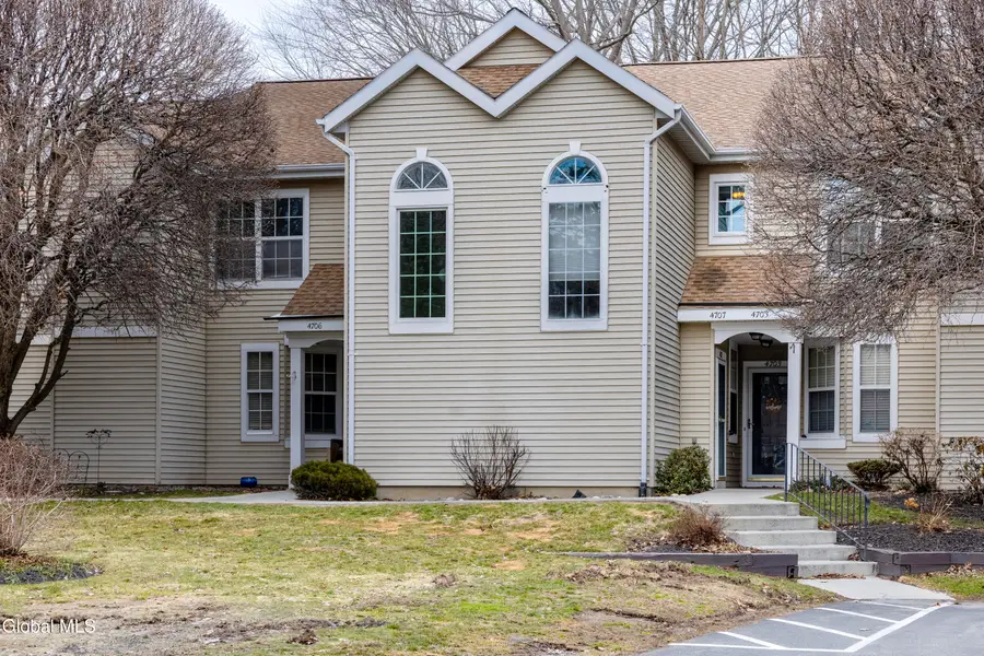 4706 Foxwood S Drive, Clifton Park, NY 12065 - #2