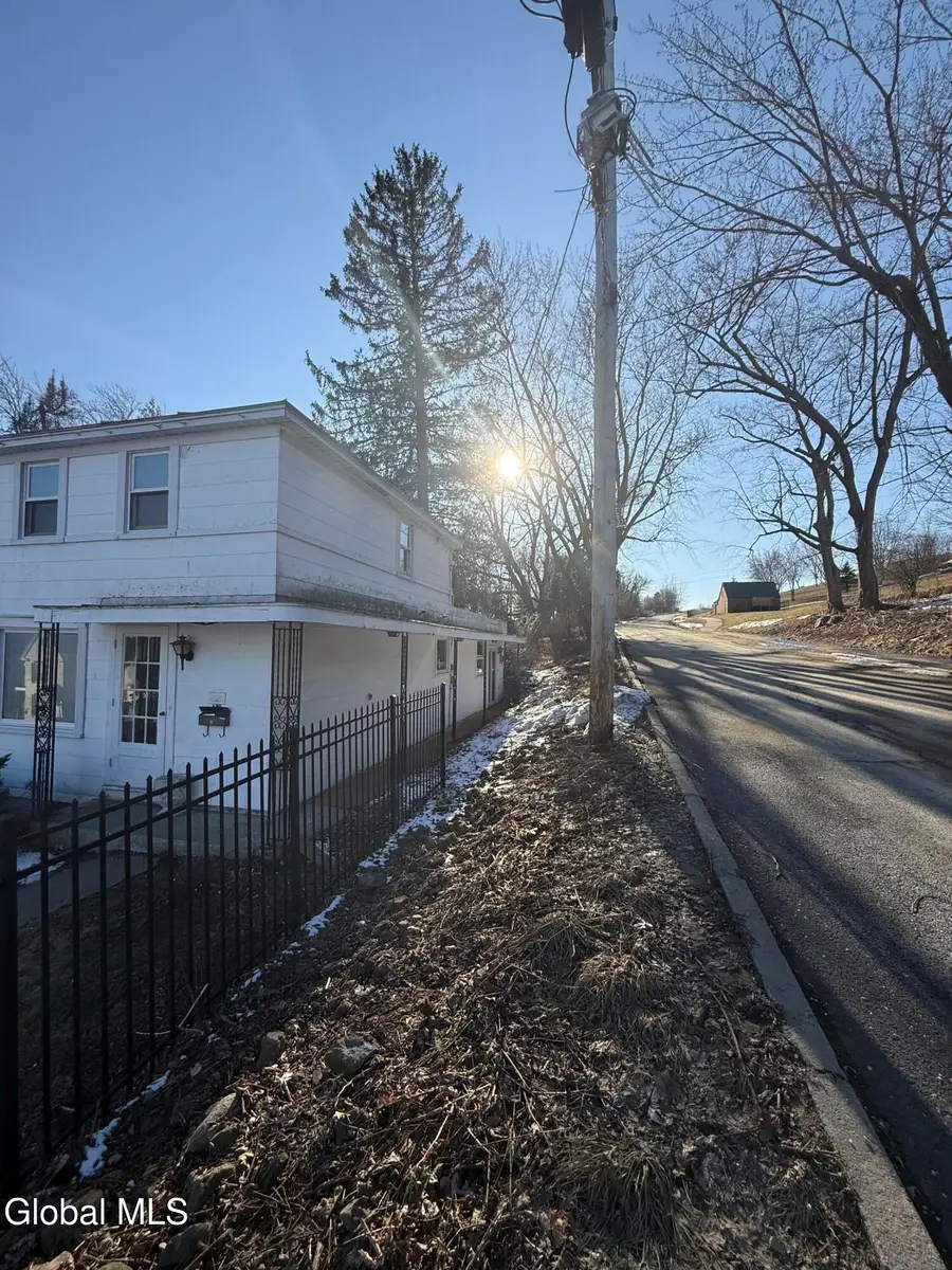 27 N Mcnab Avenue, Gloversville, NY 12078 - #2