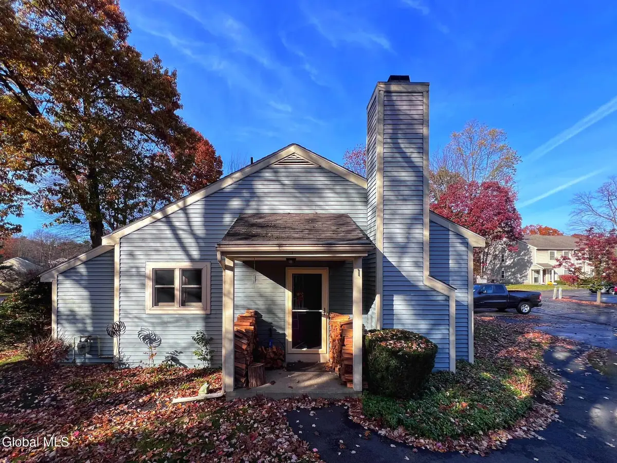 1 Freemans Way, Halfmoon, NY 12065 - #1