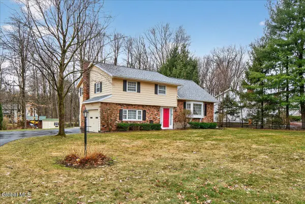 10 Denkers Drive, Clifton Park, NY 12019