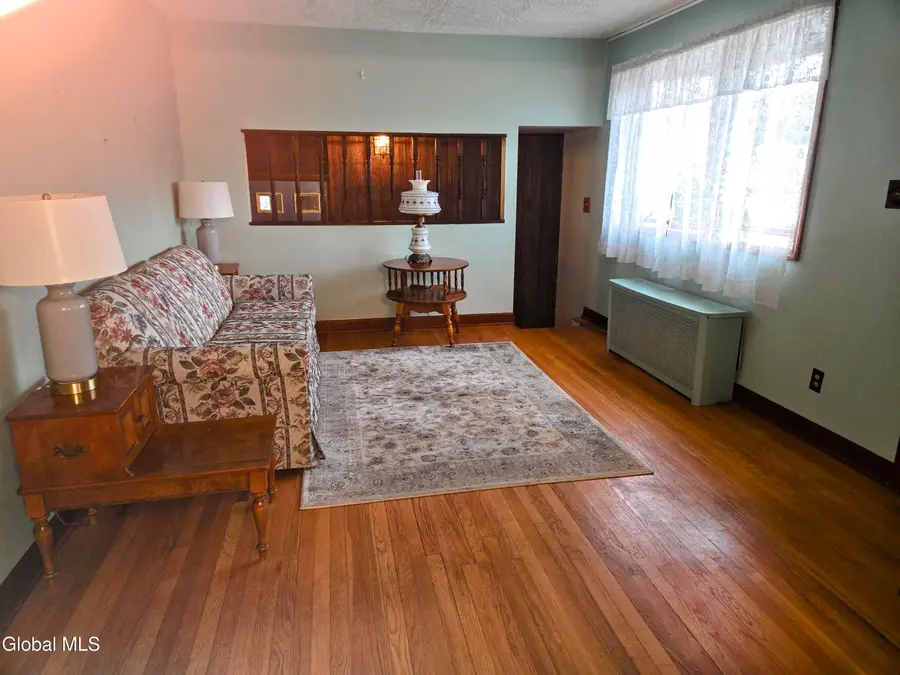 1008 Peter Road, Rotterdam, NY 12303 - #2