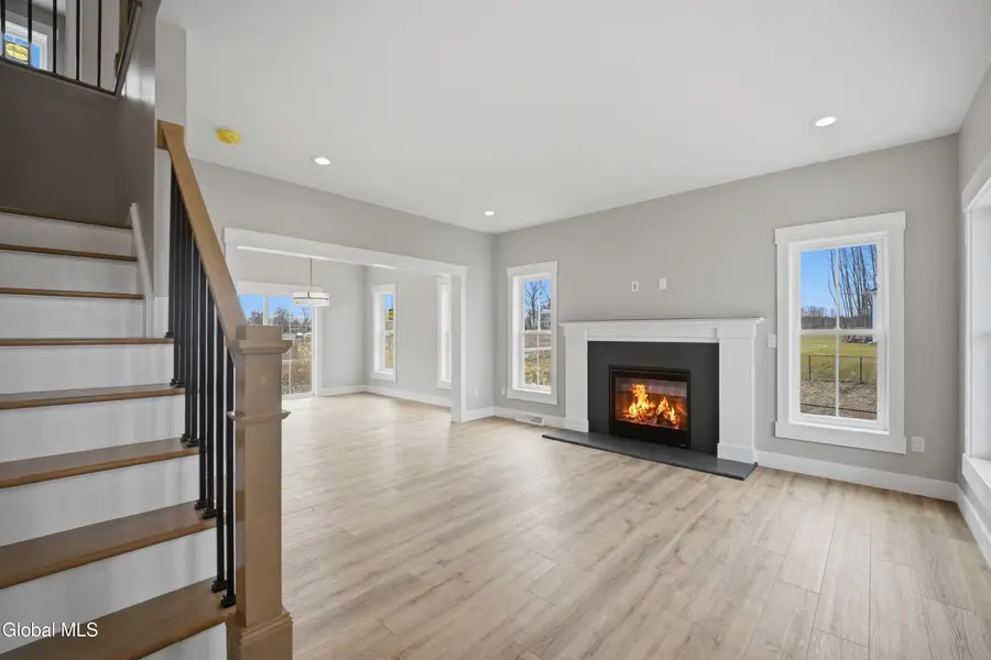 8 Royal Court, Cohoes, NY 12047 - #3