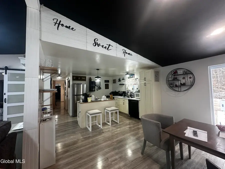 1073 Middleline, Ballston Spa, NY 12020 - #3