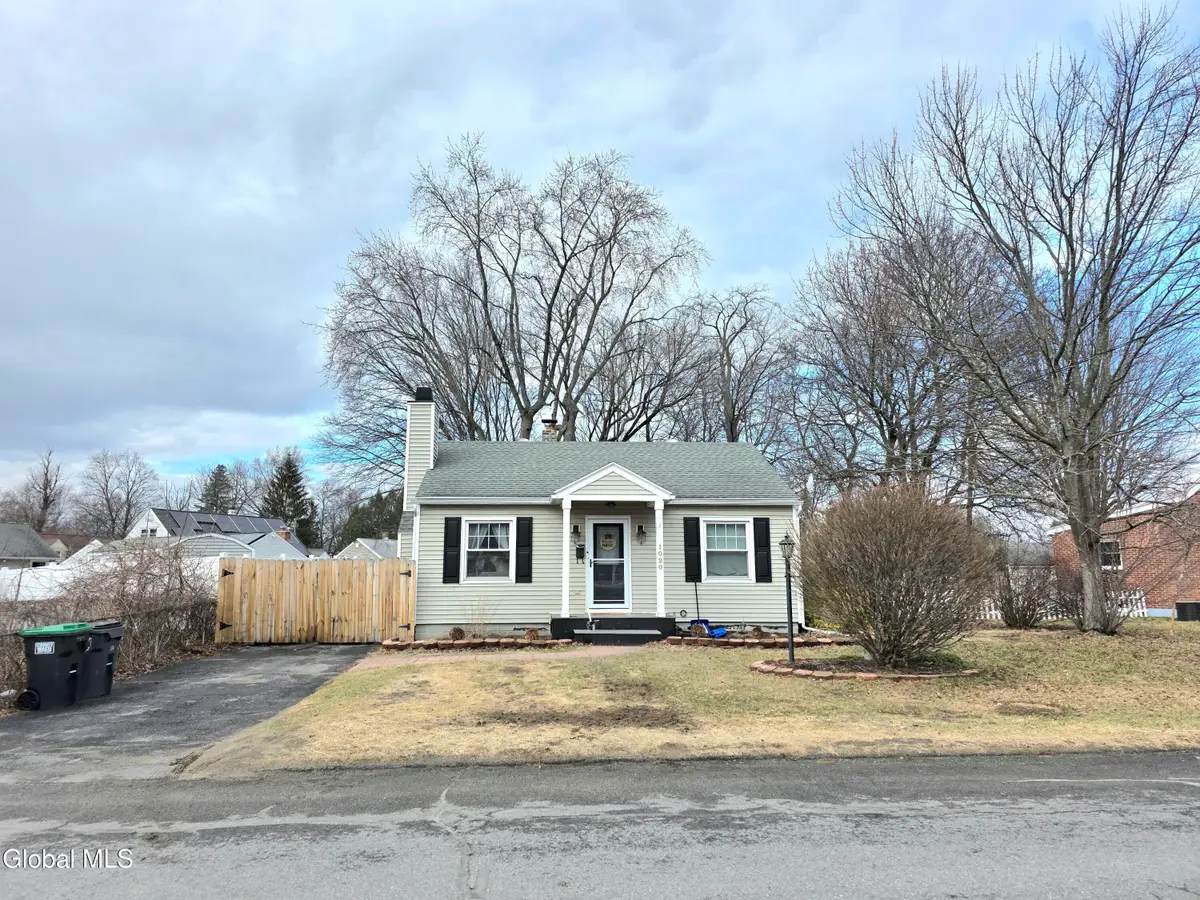 1020 6th Street, Rotterdam, NY 12303 - #1