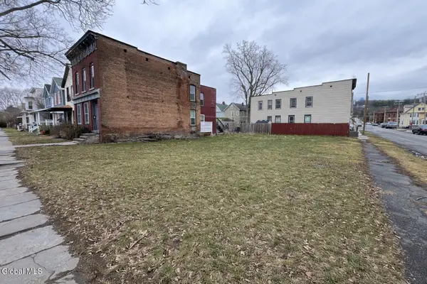 762 2nd Avenue, Troy, NY 12182