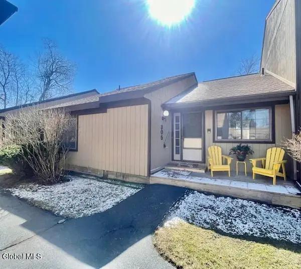 305 Huntington Court, East Greenbush, NY 12061