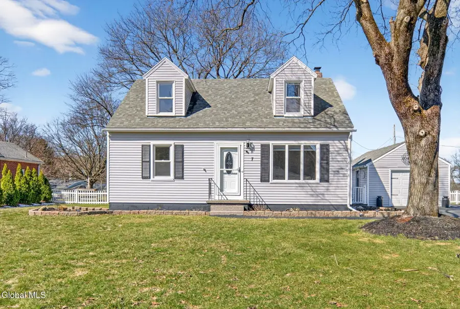 7 Newcomb Drive, Albany, NY 12211 - #2