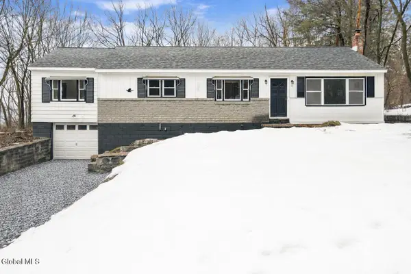 23 Brickyard Road, Schaghticoke, NY 12182