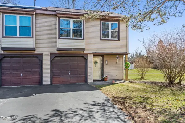 19 Kensington Square, Cohoes, NY 12047