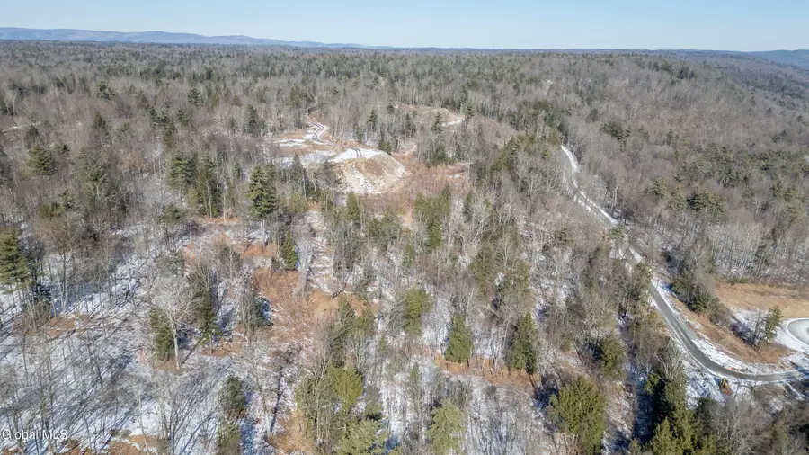 8 Vista Grande Drive, Wilton, NY 12831 - #3