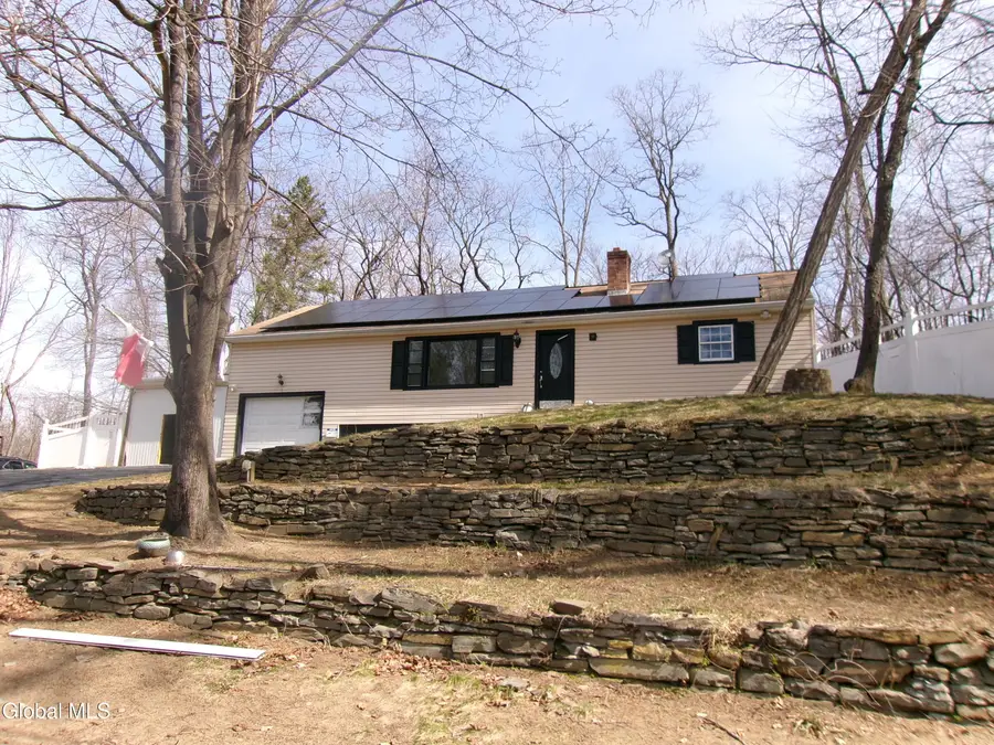 1 Gilmore Terrace, Guilderland, NY 12303 - #2