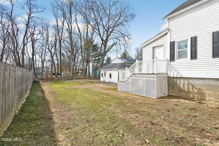 1321 Helderberg Avenue, Rotterdam, NY 12306 - #3