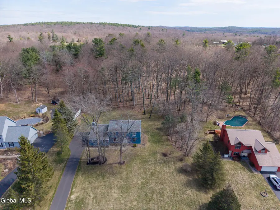 24 Huntswood Lane, East Greenbush, NY 12061 - #3