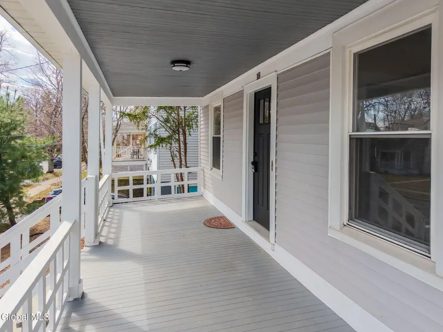 18 Fairlawn Avenue, Albany, NY 12203 - #3