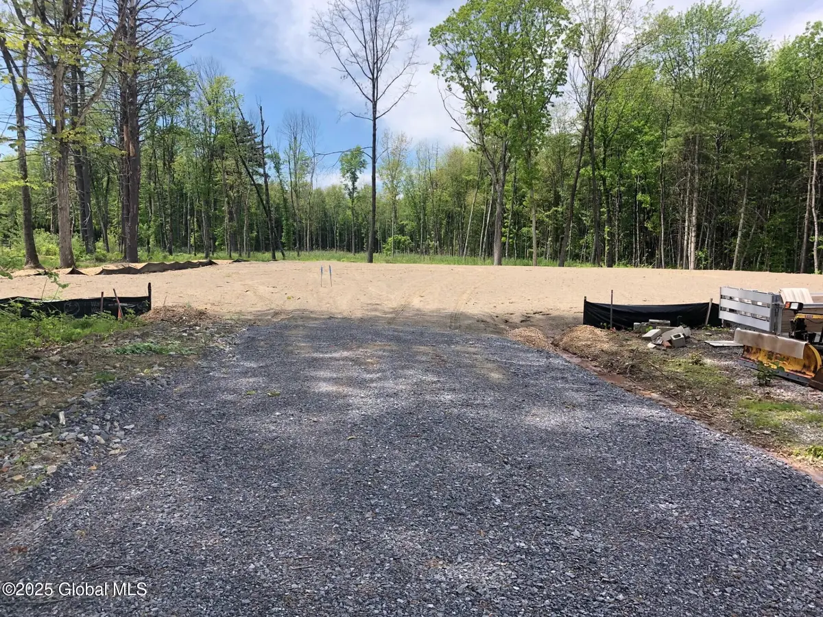 1 Oak Road, Malta, NY 12020 - #1